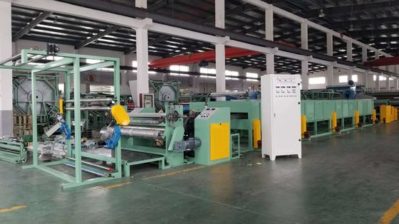 Macchina per il rivestimento di tappeti e pantofole per interni