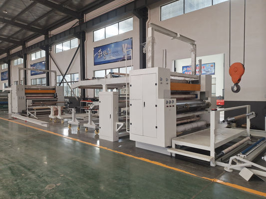 Macchina per la laminazione della colla a fusione a caldo 2800 mm per tessuti da biancheria intima tessuti non tessuti 7500 KG
